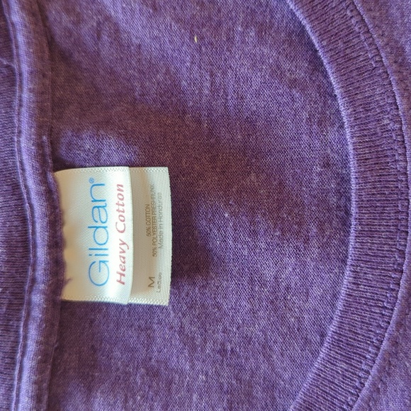 Brand new, customized "FRIENDS" tshirt - Picture 3 of 4